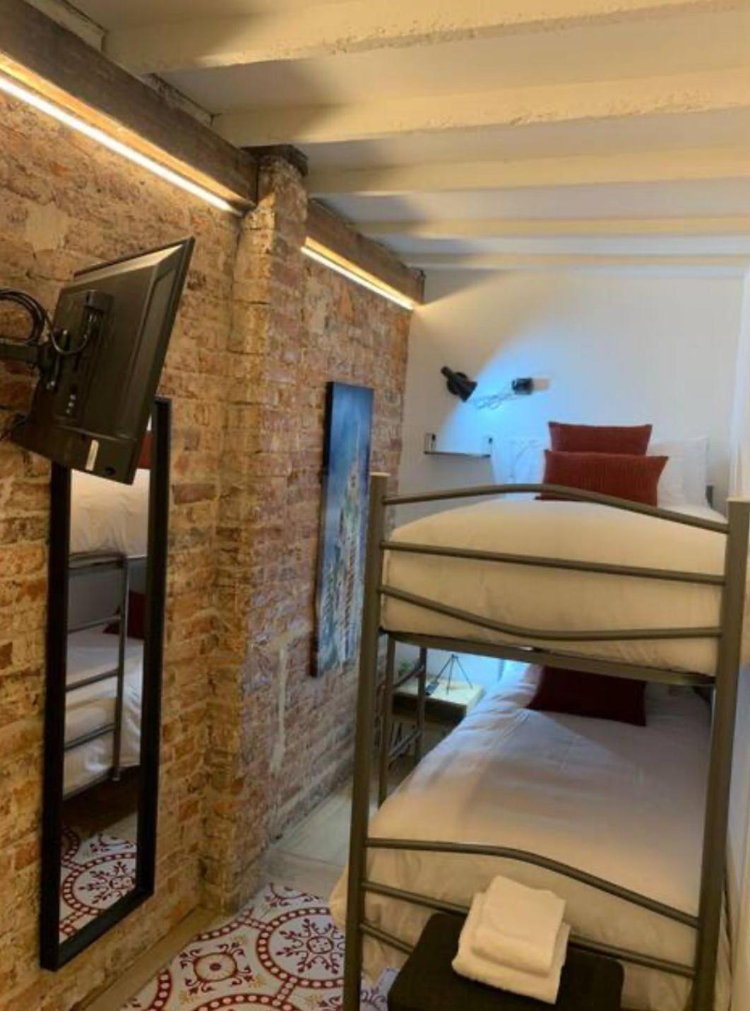 Good Vibe Rooms Bilbao Bagian luar foto