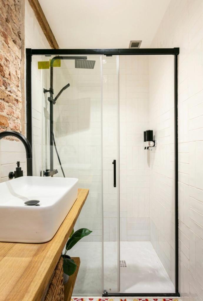 Good Vibe Rooms Bilbao Bagian luar foto